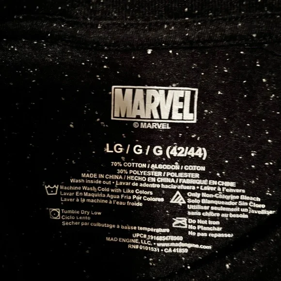 MARVEL~CAPTAIN MARVEL~Black T-Shirt with WHITE FLECKS~NWOT~LG - Picture 7 of 7